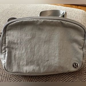 Lululemon gray belt bag